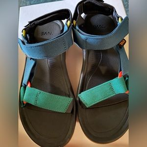 TEVA HURRICANE XLT 2 BLUE MULTI HIKING TRAIL SANDALS US 7 men’s, US 9 Women’s